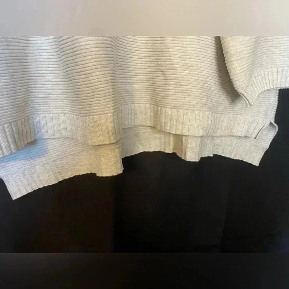 CYRUS Woman’s Gray Knit Sweater NWT Ribbed High Neck Dolman Sleeve Size 1X Plus - Picture 4 of 5